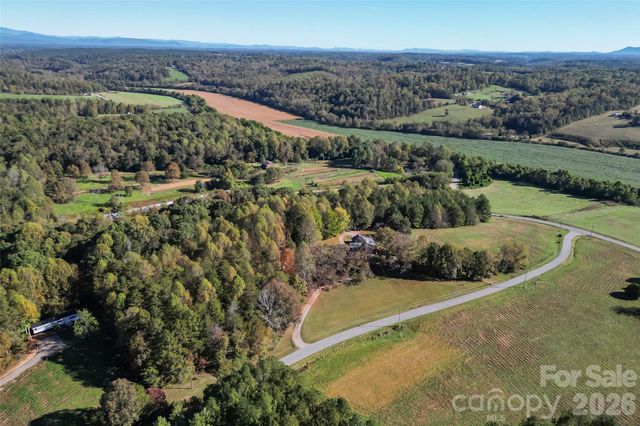 House 96 Patton Valley Drive, Nebo, NC 28761