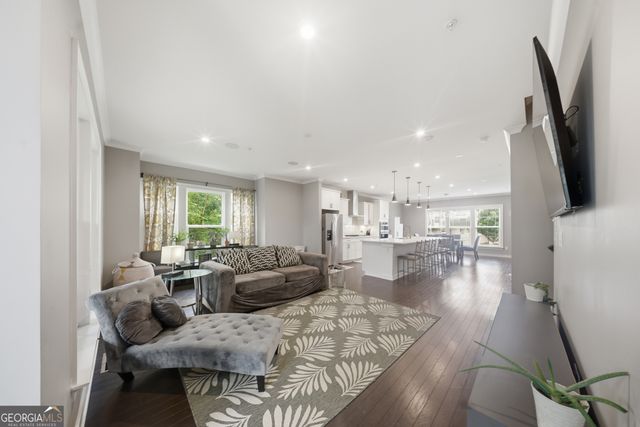 2087 Holtz Lane, Atlanta, GA 30318