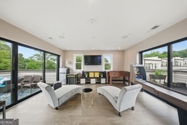 2087 Holtz Lane, Atlanta, GA 30318