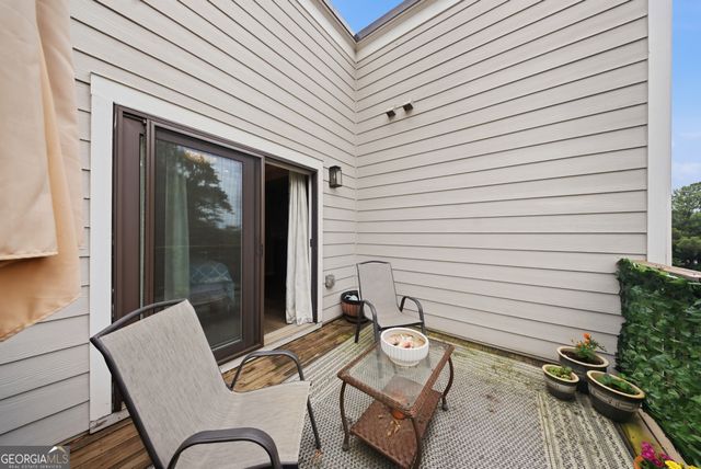 2087 Holtz Lane, Atlanta, GA 30318