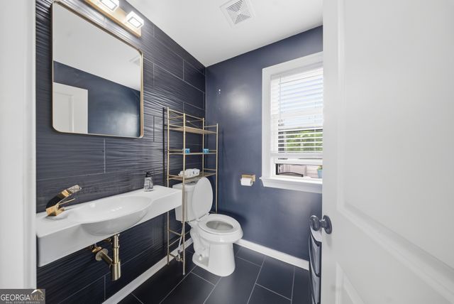 2087 Holtz Lane, Atlanta, GA 30318