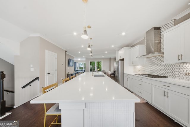 2087 Holtz Lane, Atlanta, GA 30318