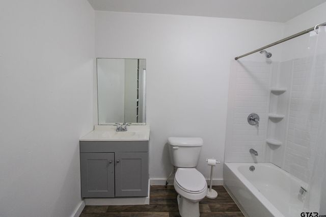 407 Pace St, Naples, TX 75568