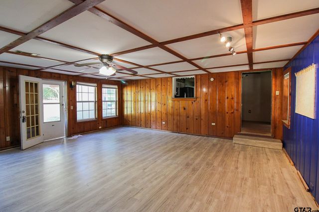 407 Pace St, Naples, TX 75568