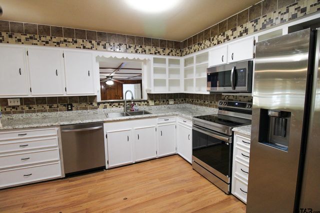 407 Pace St, Naples, TX 75568