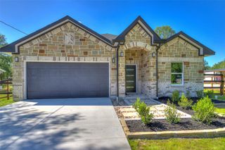 408 County Rd 3414, Cleveland, TX 77327