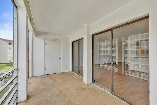 304 Golfview Road 304, North Palm Beach, FL 33408