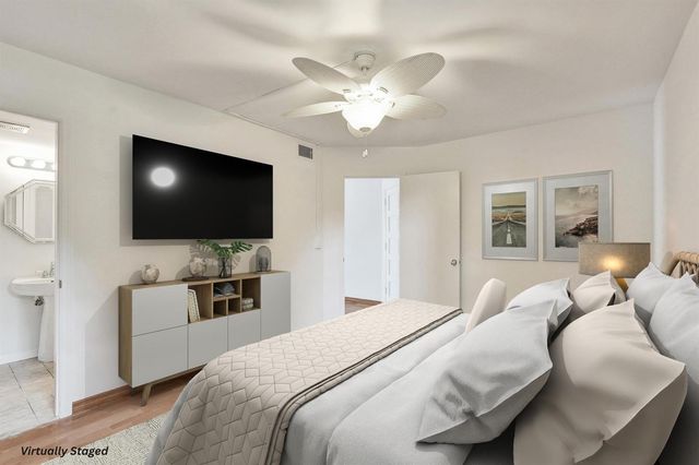 304 Golfview Road 304, North Palm Beach, FL 33408