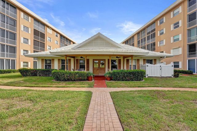304 Golfview Road 304, North Palm Beach, FL 33408