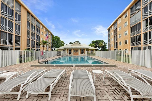 304 Golfview Road 304, North Palm Beach, FL 33408