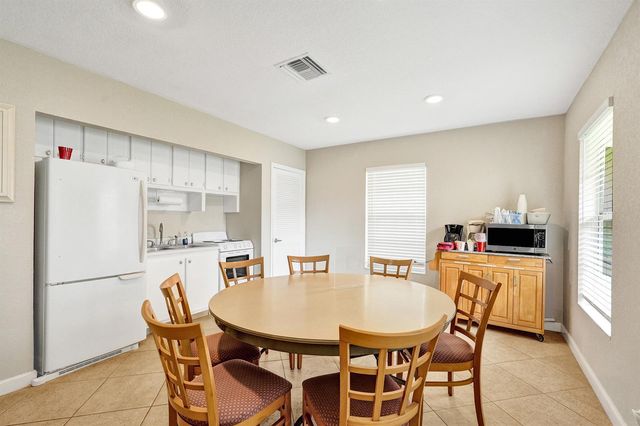 304 Golfview Road 304, North Palm Beach, FL 33408