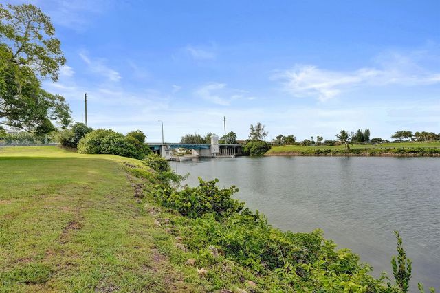 304 Golfview Road 304, North Palm Beach, FL 33408