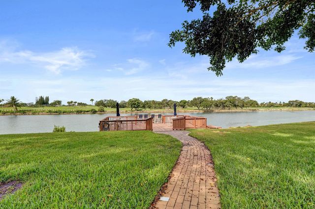304 Golfview Road 304, North Palm Beach, FL 33408