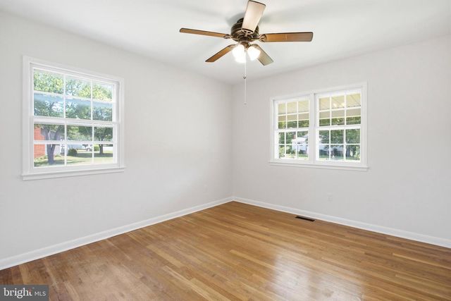 4618 GUINEA RD, Fairfax, VA 22032