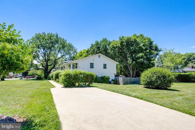 4618 GUINEA RD, Fairfax, VA 22032