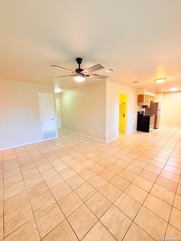 9319 Cliff Point Dr, San Antonio, TX 78250