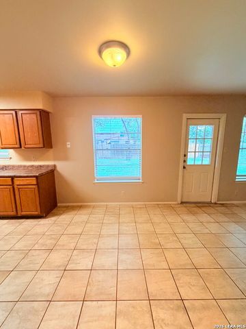 9319 Cliff Point Dr, San Antonio, TX 78250
