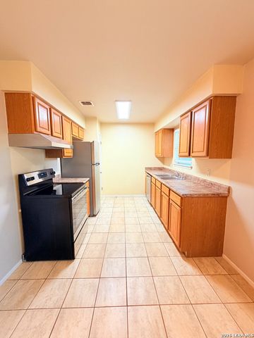 9319 Cliff Point Dr, San Antonio, TX 78250