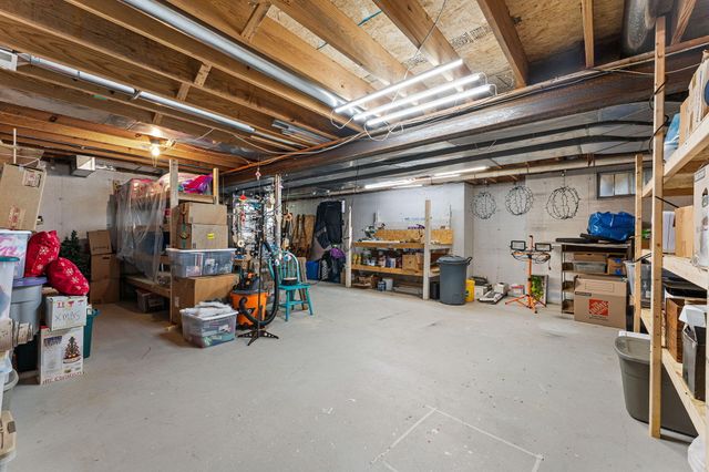1207 Martinal Road, Valparaiso, IN 46383