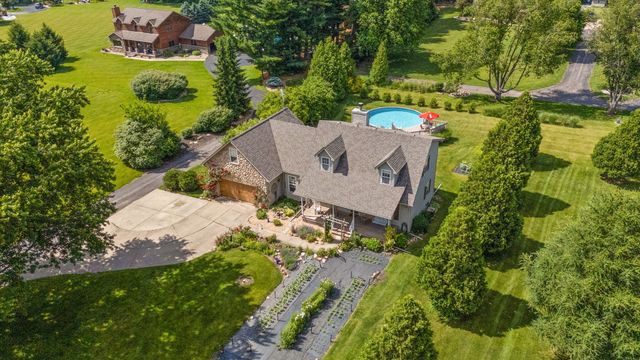 1207 Martinal Road, Valparaiso, IN 46383
