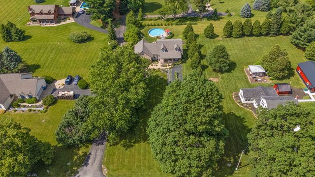 1207 Martinal Road, Valparaiso, IN 46383