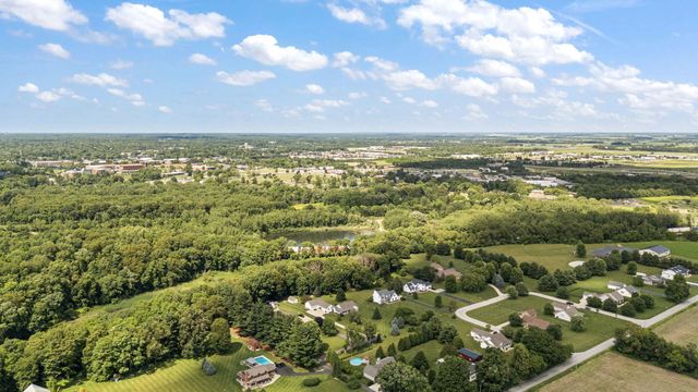 1207 Martinal Road, Valparaiso, IN 46383