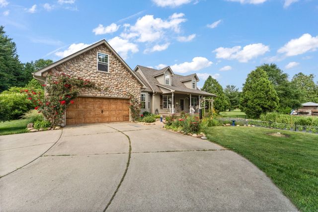 1207 Martinal Road, Valparaiso, IN 46383