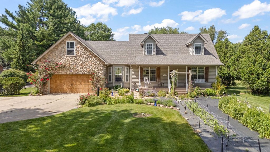 1207 Martinal Road, Valparaiso, IN 46383