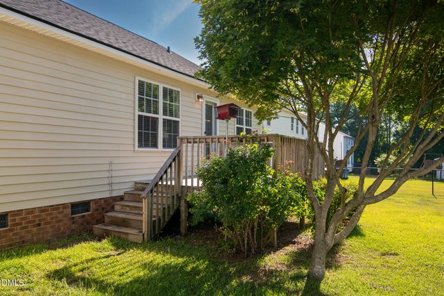 20 Boardwalk Avenue, Benson, NC 27504