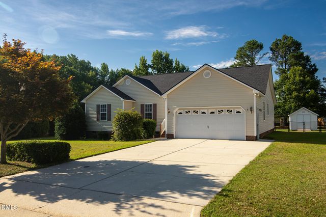 20 Boardwalk Avenue, Benson, NC 27504