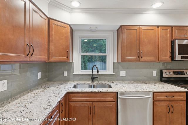 1232 Hitching Post Road, East Lansing, MI 48823