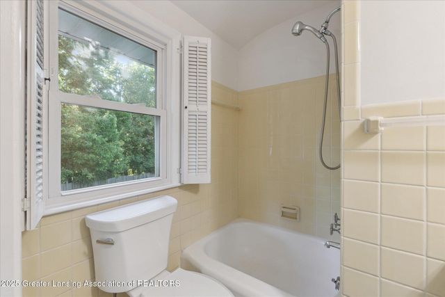 1232 Hitching Post Road, East Lansing, MI 48823