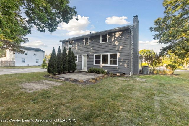 1232 Hitching Post Road, East Lansing, MI 48823