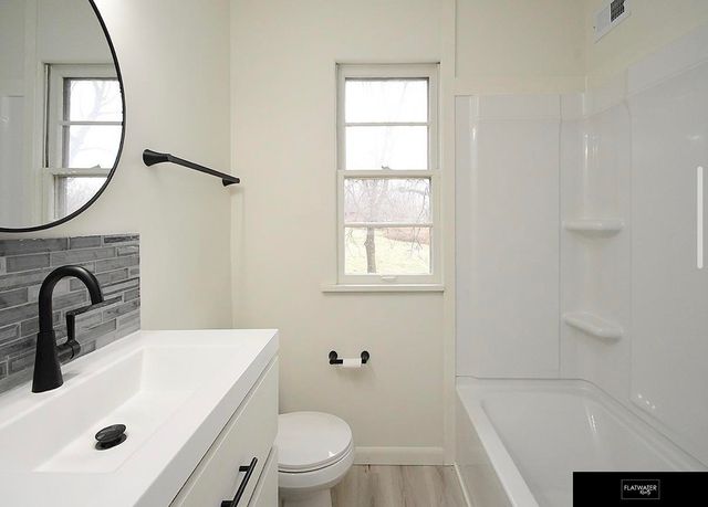 1903 Childs Road E, Bellevue, NE 68005