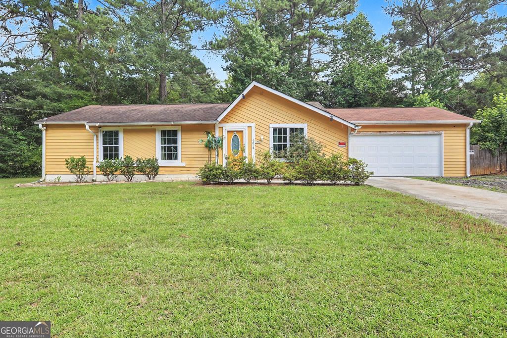 9018 Huntwood Lane, Riverdale, GA 30274