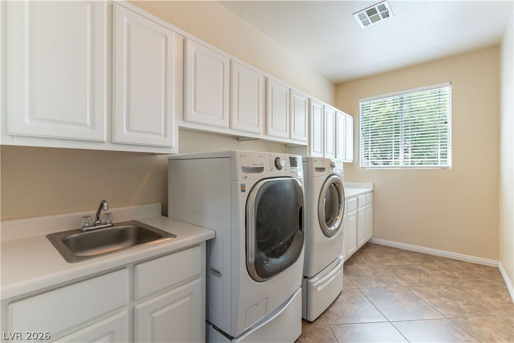 Image 31 of property listing at 1982 Zicker Avenue, Las Vegas, NV 89123