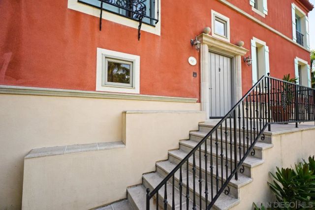 1631 Mimulus Way, La Jolla, CA 92037