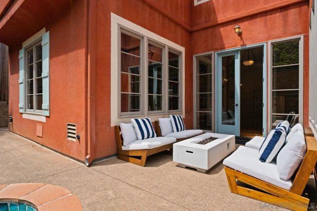 1631 Mimulus Way, La Jolla, CA 92037