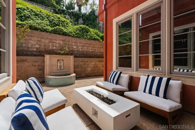 1631 Mimulus Way, La Jolla, CA 92037