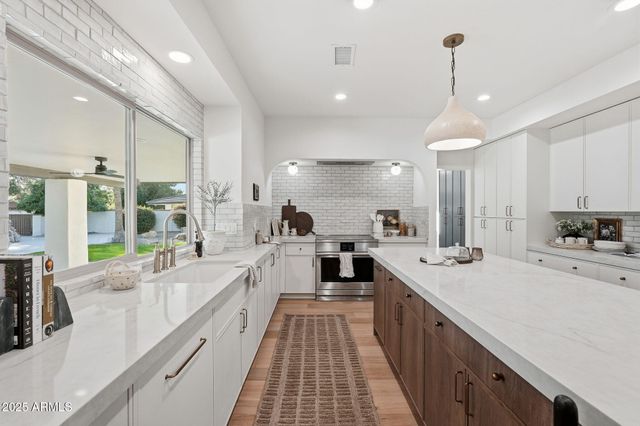 2173 E LA VIEVE Lane, Tempe, AZ 85284