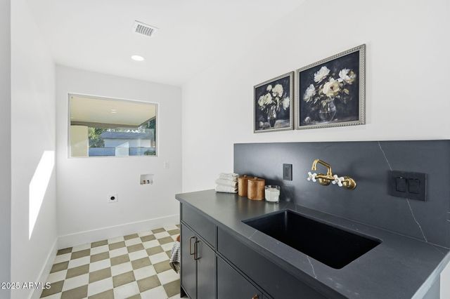 2173 E LA VIEVE Lane, Tempe, AZ 85284