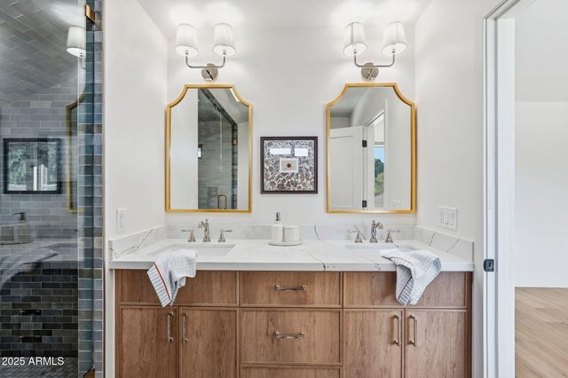 2173 E LA VIEVE Lane, Tempe, AZ 85284