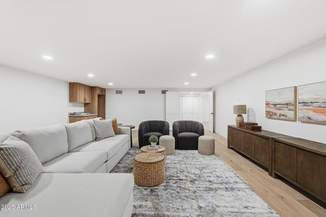 2173 E LA VIEVE Lane, Tempe, AZ 85284