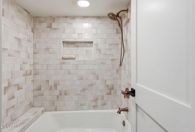 2173 E LA VIEVE Lane, Tempe, AZ 85284