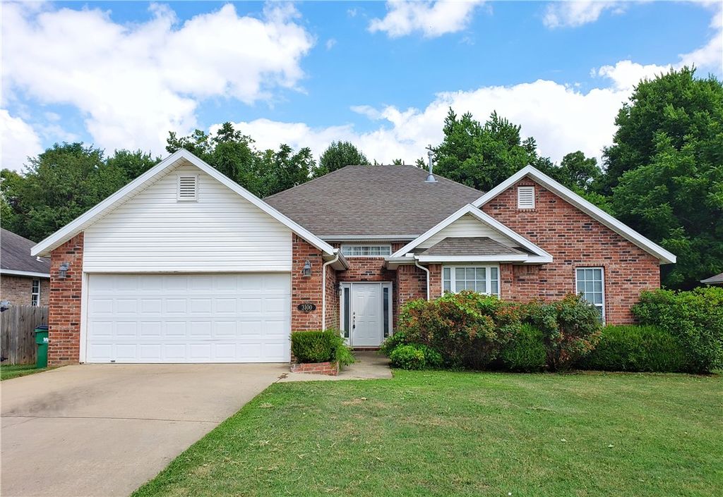3100 Eagle Crest Circle, Springdale, AR 72764