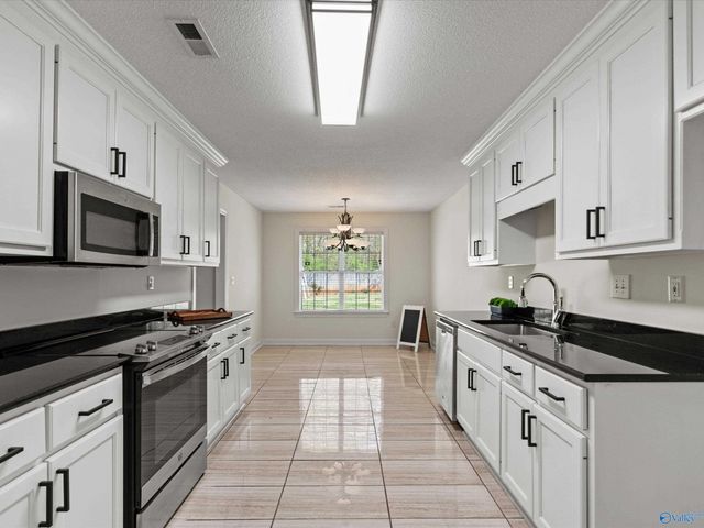 109 Cedar Glen Drive, Huntsville, AL 35811