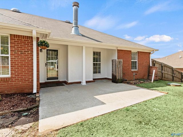 109 Cedar Glen Drive, Huntsville, AL 35811