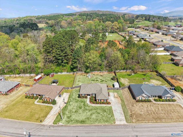 109 Cedar Glen Drive, Huntsville, AL 35811