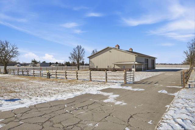 6201 S Cowan Road, Muncie, IN 47302