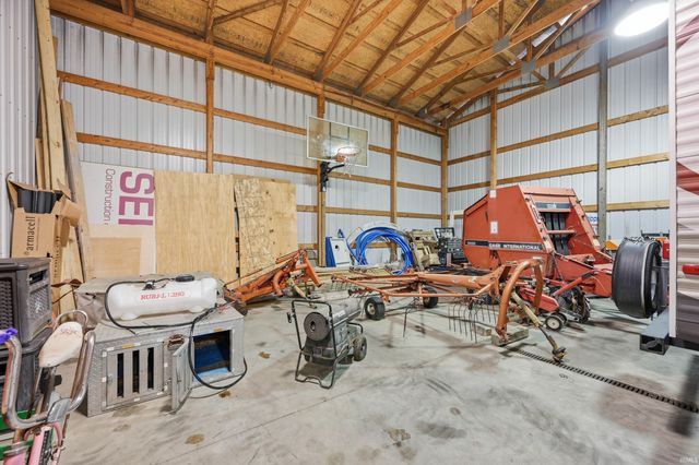 6201 S Cowan Road, Muncie, IN 47302